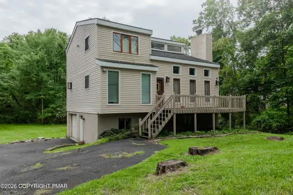 169 Pinewood Drive S, East Stroudsburg, PA 18302