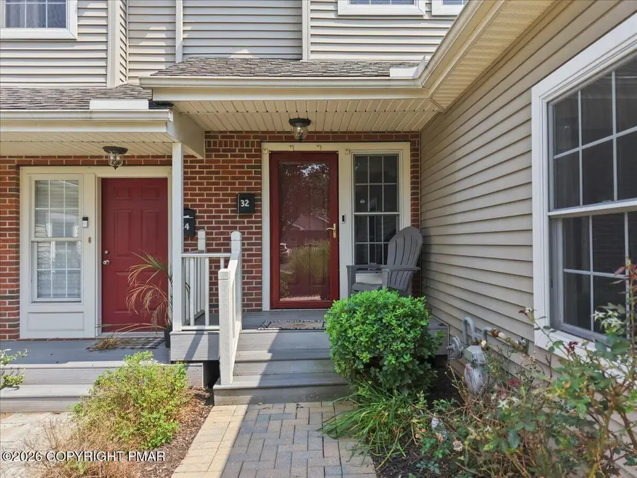 32 Oak Leaf Lane, East Stroudsburg, PA 18301 - #2