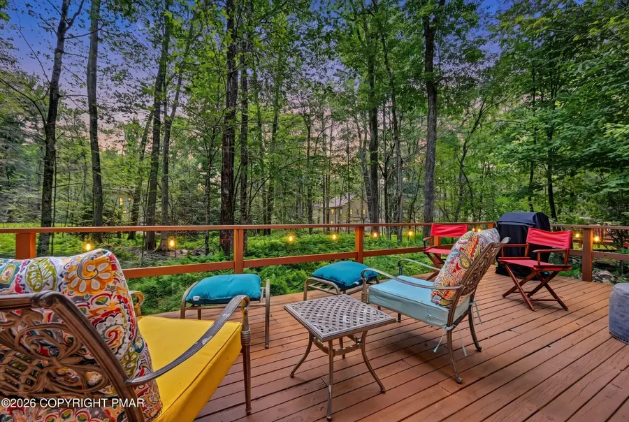 1521 Crestview Lane, Pocono Pines, PA 18350 - #2