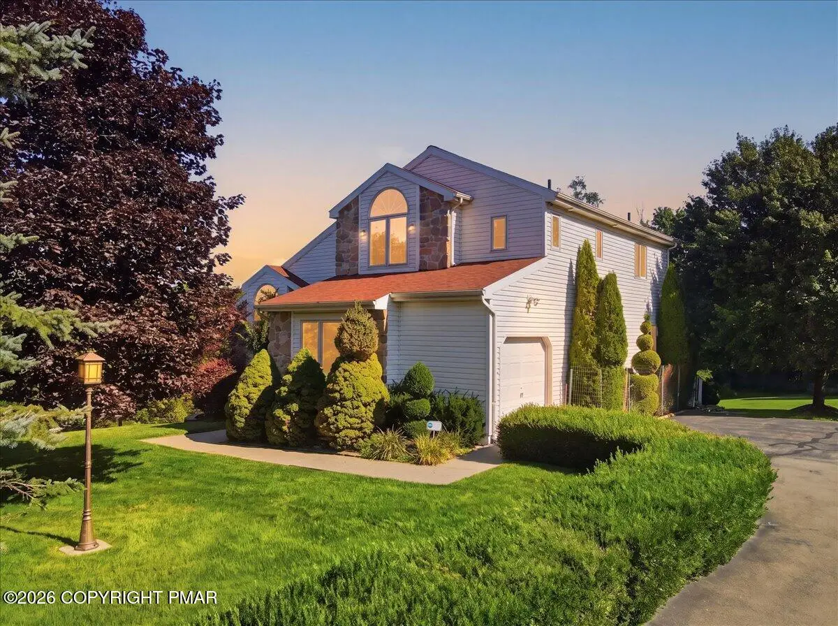 89 Northpark Drive E, East Stroudsburg, PA 18302 - #1