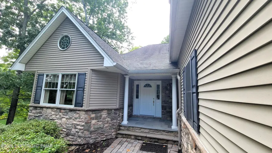 201 Garfield Lane, East Stroudsburg, PA 18301 - #3