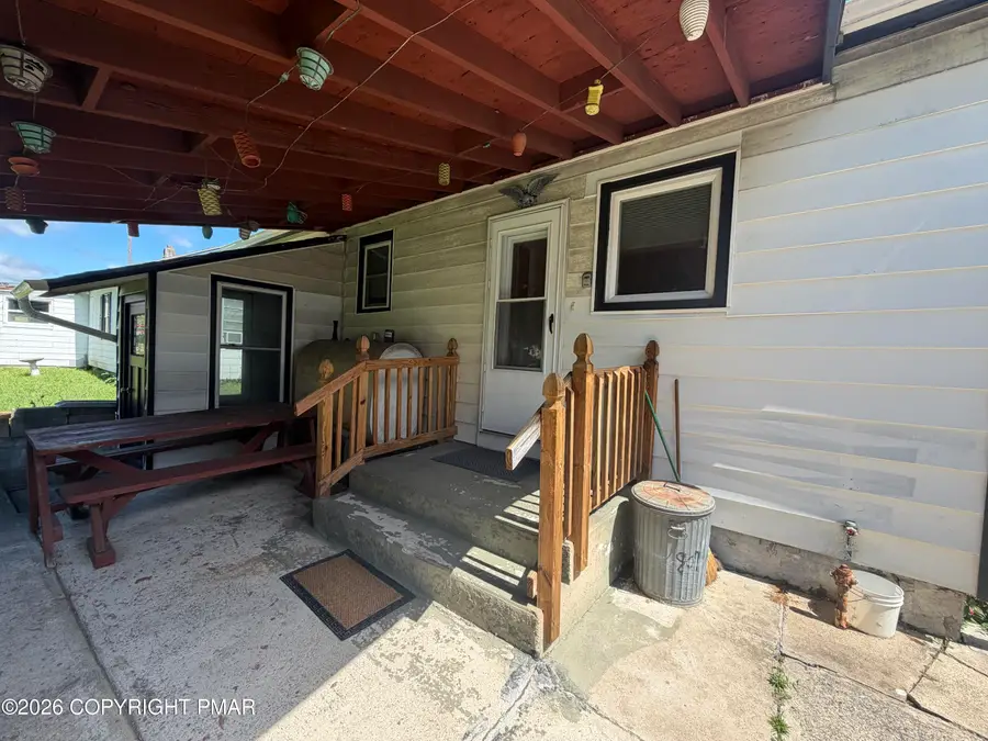 807 Flagler Street, Stroudsburg, PA 18360 - #3