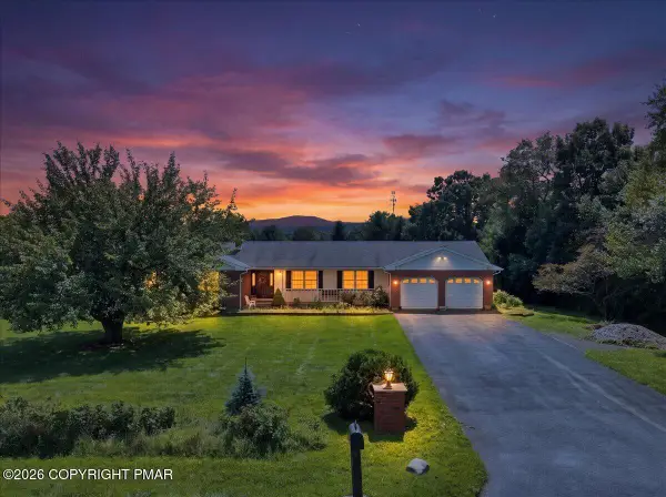 114 Amy Lane, Brodheadsville, PA 18322