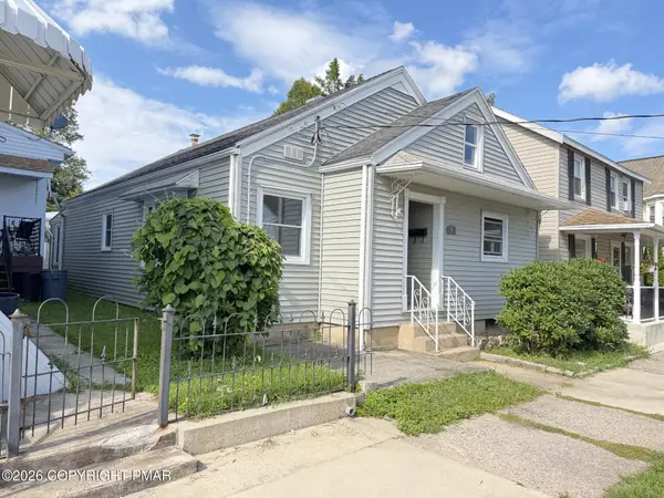 8 E Holland Street, Summit Hill, PA 18250