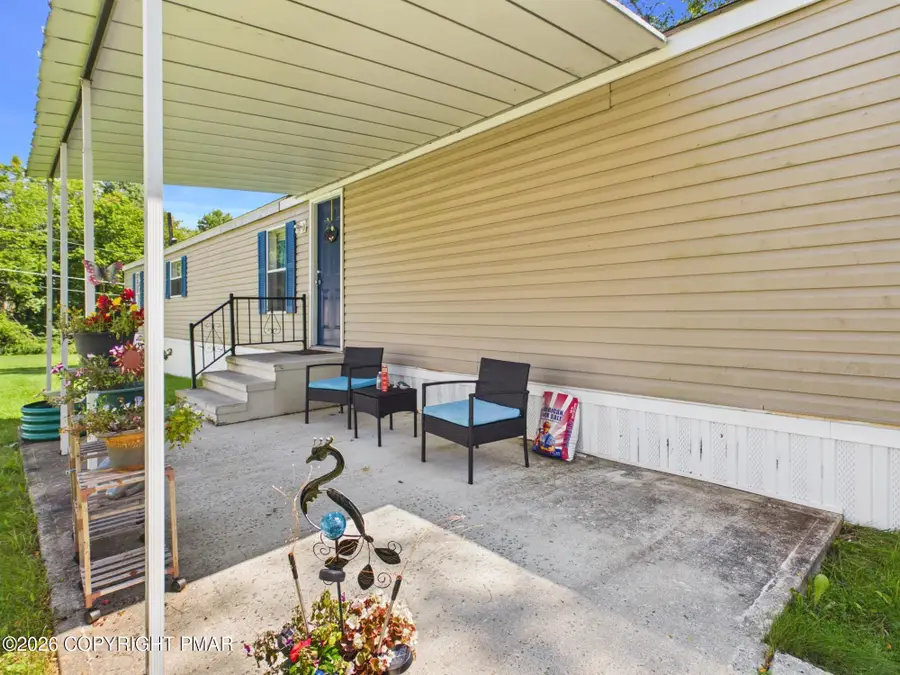 15 Clifton Manor Drive, Clifton, PA 18424 - #2