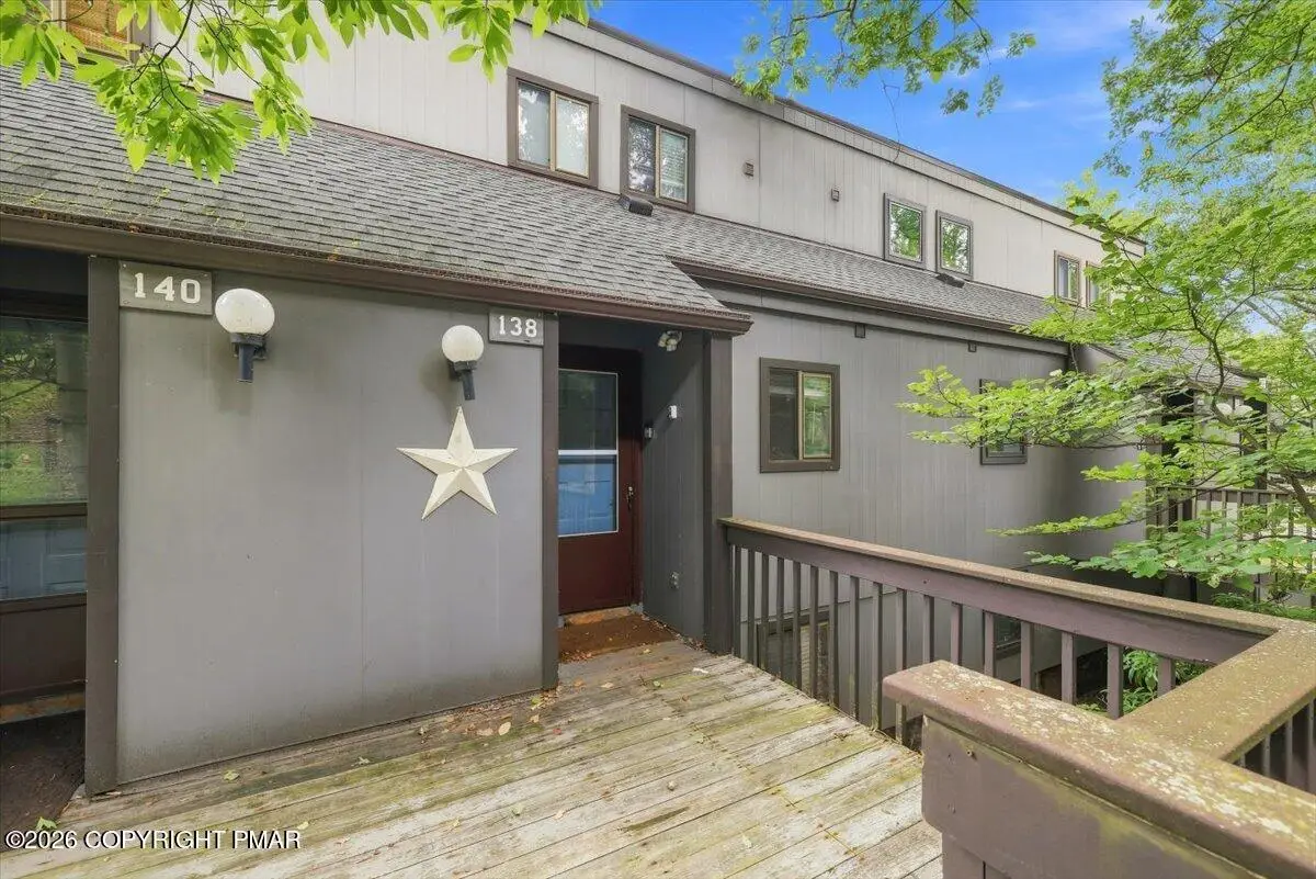 138 Cross Country Lane, Tannersville, PA 18372 - #1