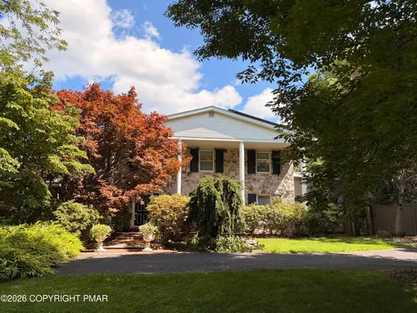 164 Chestnut Oak Drive, Tannersville, PA 18372