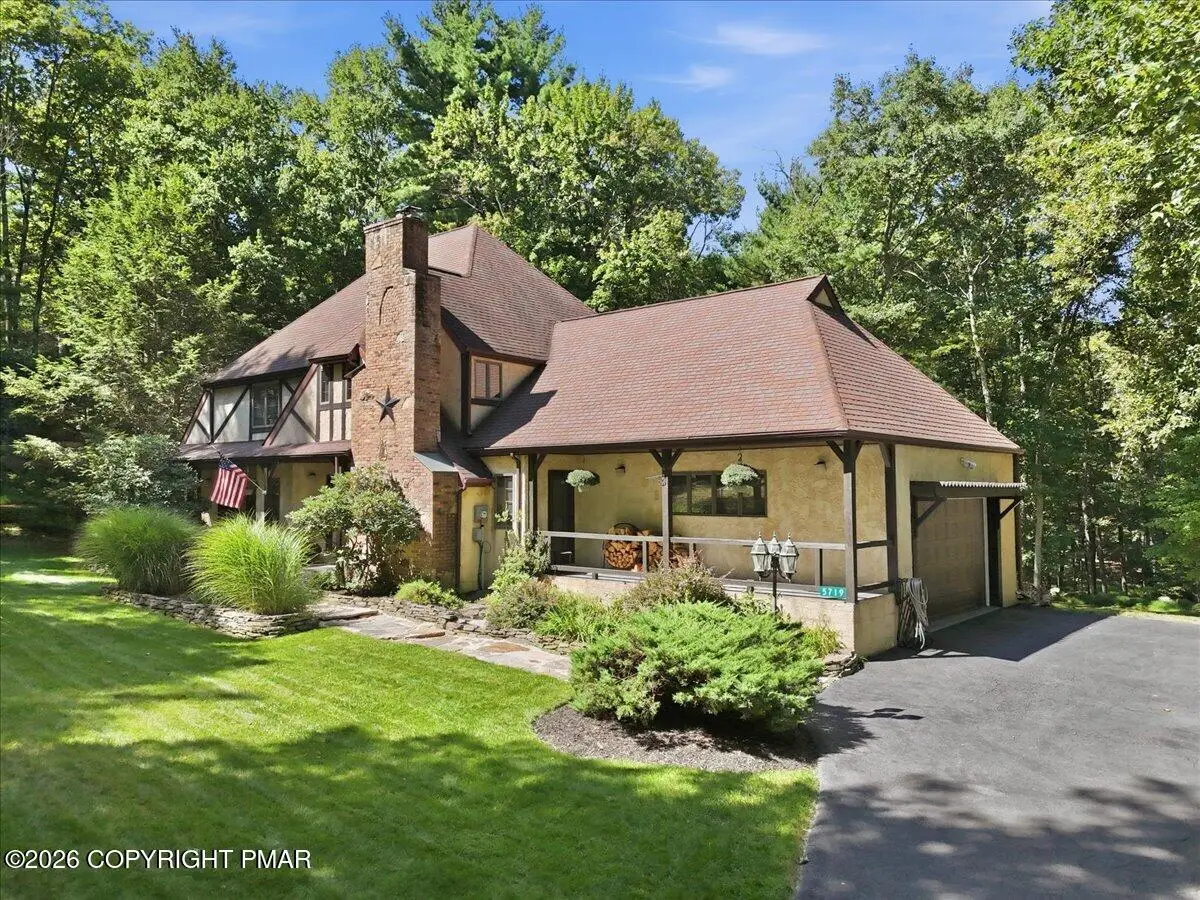 5719 Wildflower Circle, Stroudsburg, PA 18360 - #1