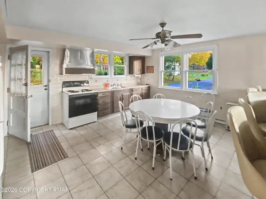 1424 Twin Pine Road, Stroudsburg, PA 18360 - #3