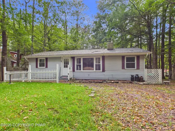 142 Chippewa Drive, Pocono Lake, PA 18347