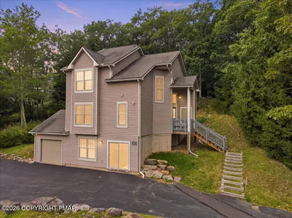 2231 Camelback Drive, Tannersville, PA 18372