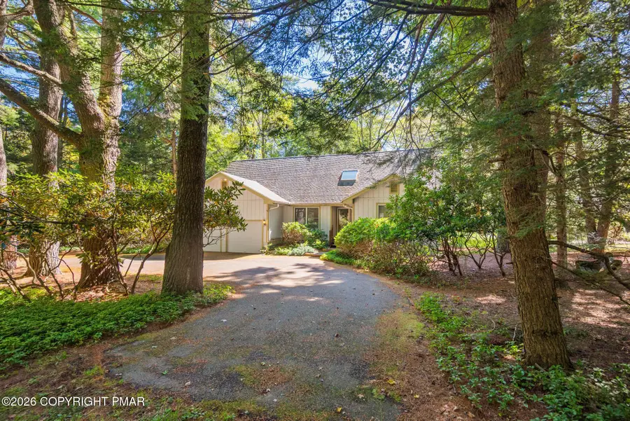 205 Moon Lit Trail, Pocono Pines, PA 18350 - #2