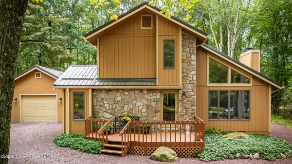 10 Linden Drive, Lake Harmony, PA 18624