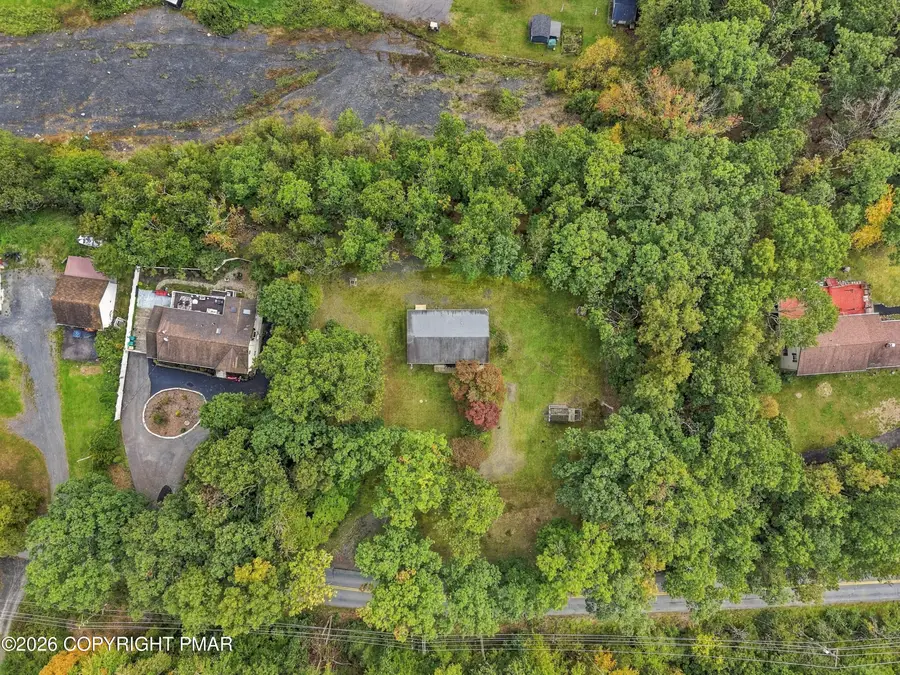 84 Lower Lakeview Drive, East Stroudsburg, PA 18302 - #2