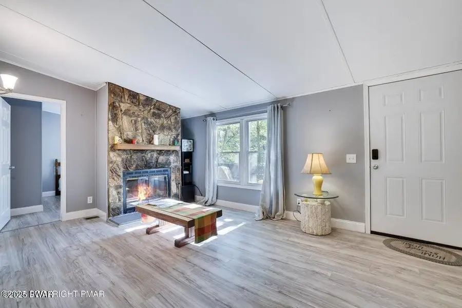 117 Teak Drive, Greentown, PA 18426 - Image #2