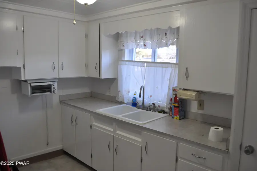 43 Rice Avenue, Edwardsville, PA 18704 - Image #2