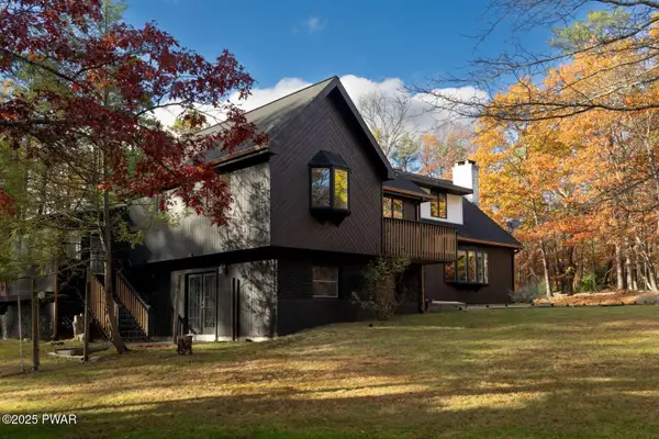 102 Valley View Drive, Dingmans Ferry, PA 18328