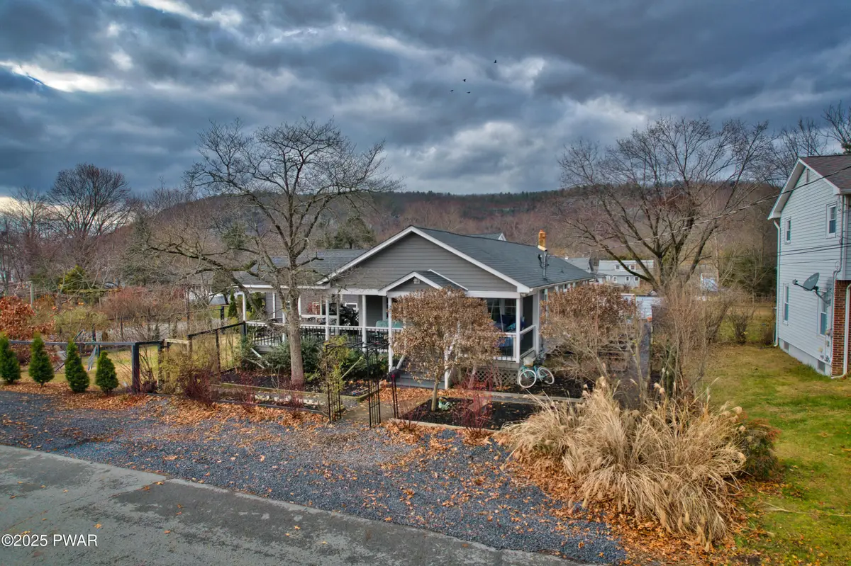 807 Avenue P, Matamoras, PA 18336 - Image #1