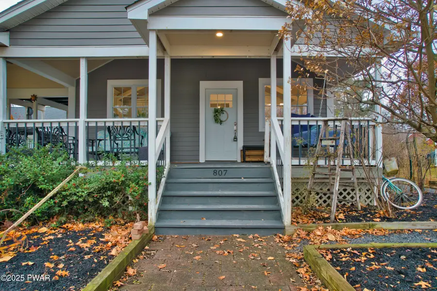 807 Avenue P, Matamoras, PA 18336 - Image #2