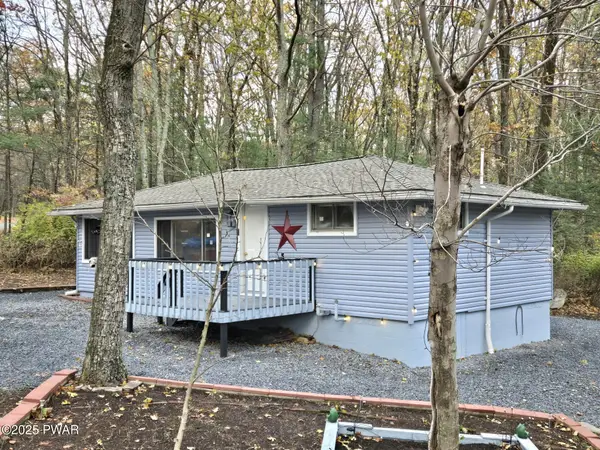 118 Tulip Street, Dingmans Ferry, PA 18328