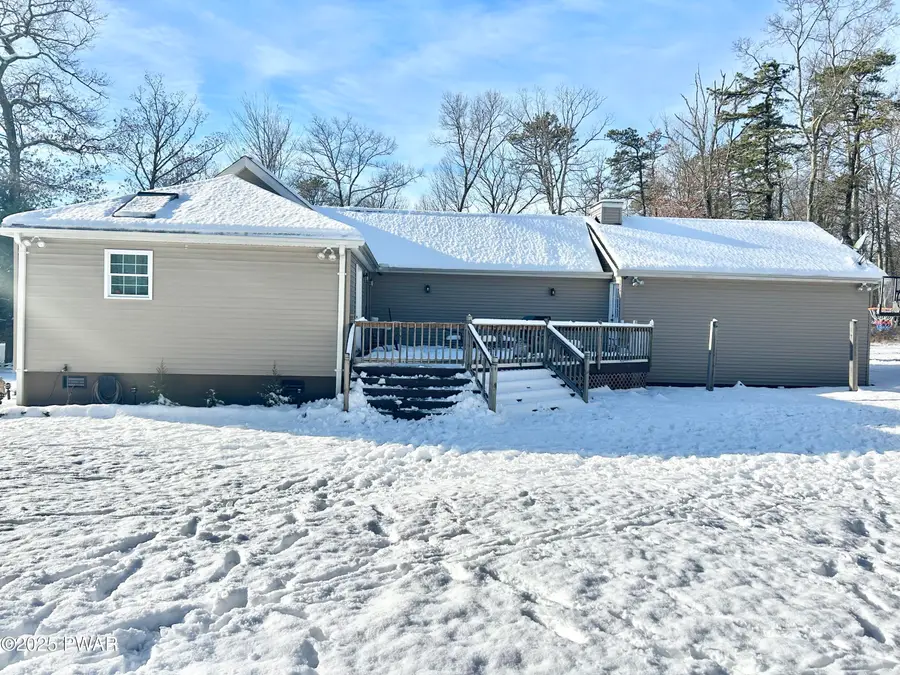 232 East Court, Cresco, PA 18326 - Image #3