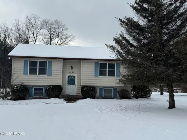 1995 Creek Drive, Waymart, PA 18472