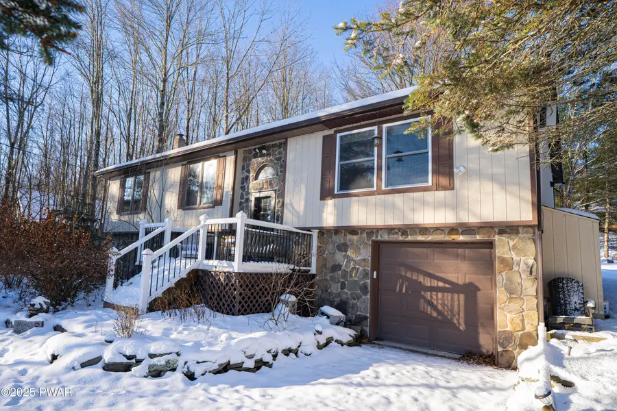 28 Woodcrest Ln, Lake Ariel, PA 18436 - Image #3