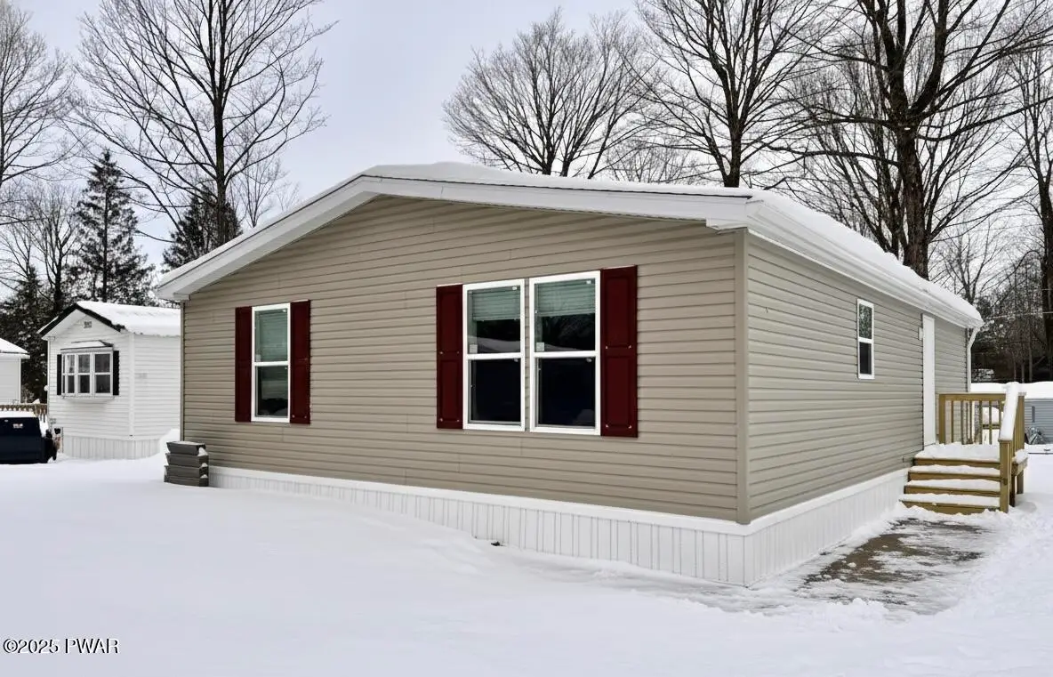 120 Middle Road, Greentown, PA 18426 - Image #1