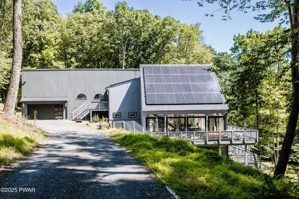 125 Achill Lane, Dingmans Ferry, PA 18328