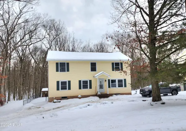 113 Spruce Court, Hawley, PA 18428