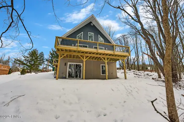 578 Lakeview Drive E, Lake Ariel, PA 18436