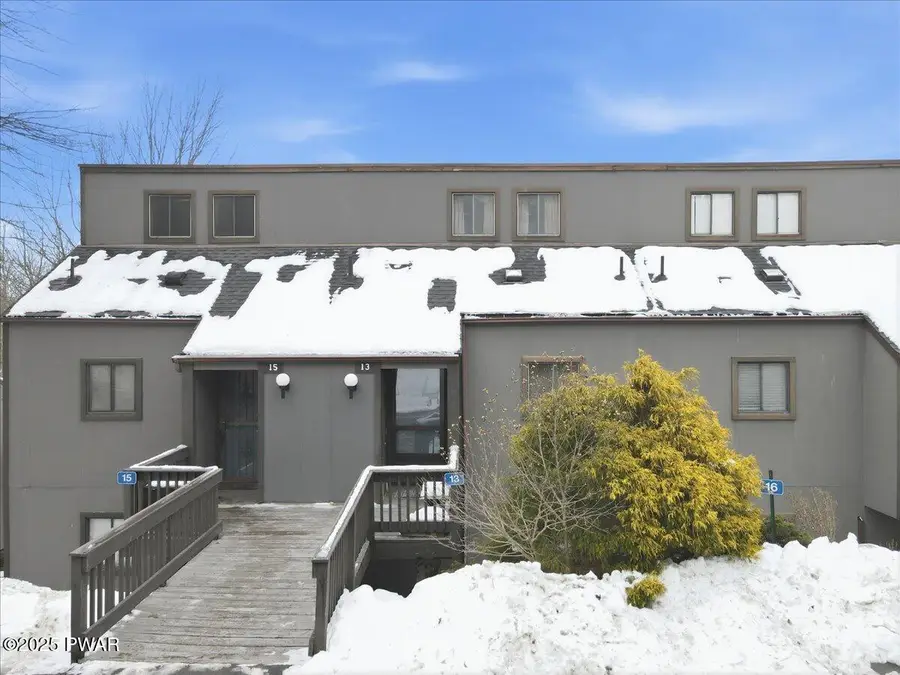 13 Middle Village Way, Tannersville, PA 18372 - Image #2