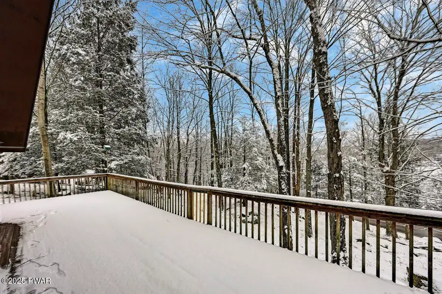 529 Lakeview Drive E, Lake Ariel, PA 18436 - Image #2