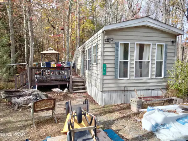 112 Maple Forest Drive, Milford, PA 18337