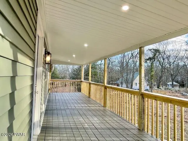 102 Sandstone Drive, Dingmans Ferry, PA 18328 - Image #3