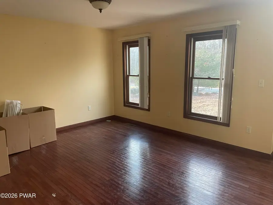 140 Colette Lane, Dingmans Ferry, PA 18328 - Image #2