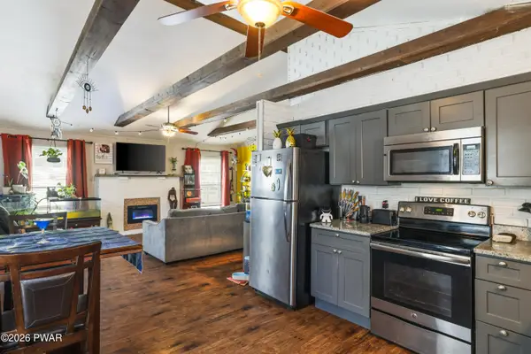 109 Stuart Place, Bushkill, PA 18324