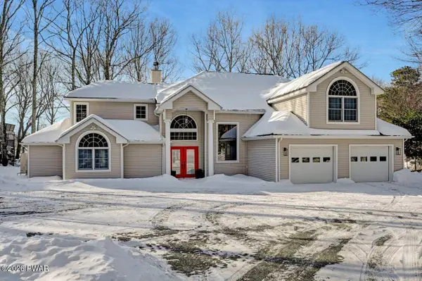 412 Canoe Brook Drive, Lords Valley, PA 18428