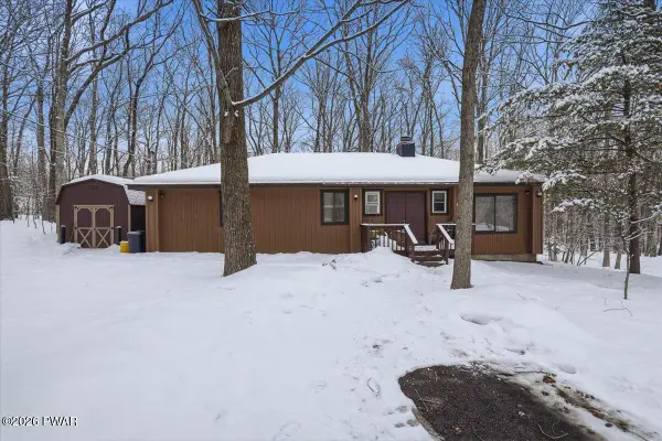 141 Inverhouse Road, Henryville, PA 18332