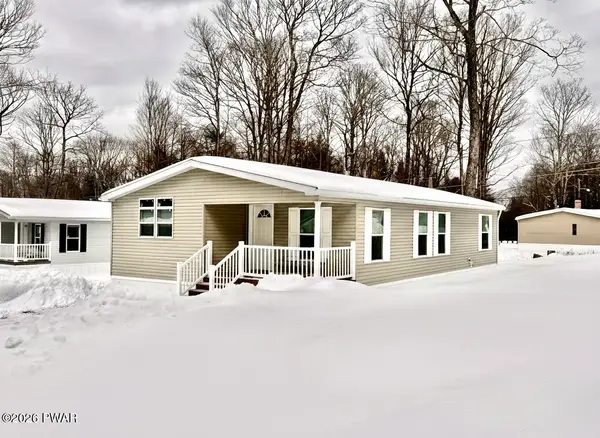 106 Middle Road, Greentown, PA 18426