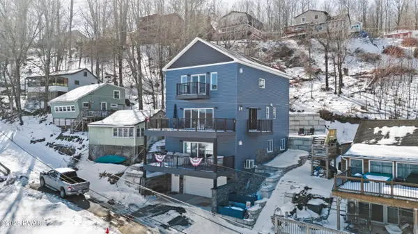 109 Paradise Road E, Greentown, PA 18426