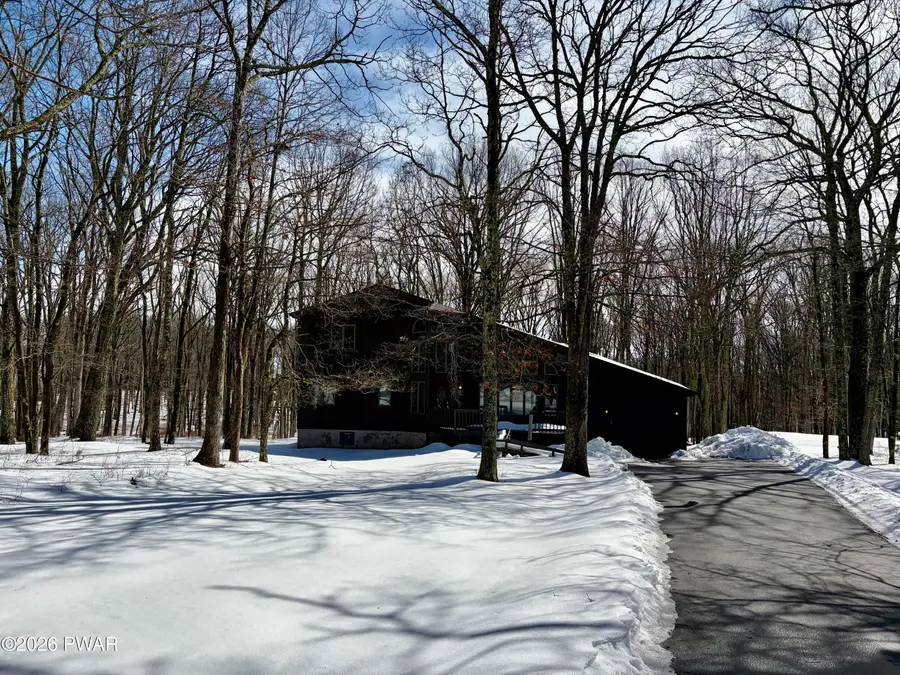 806 Gaskin Court, Lords Valley, PA 18428 - #2