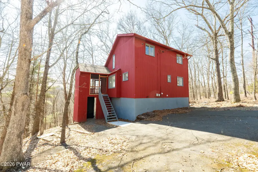 5231 Woodbridge Drive E, Bushkill, PA 18324 - #2