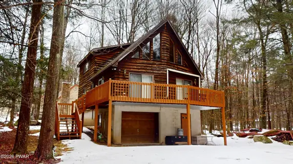 117 Pickerel Lane, Greentown, PA 18426