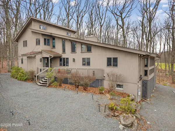 308 Canoebrook Drive, Lords Valley, PA 18428