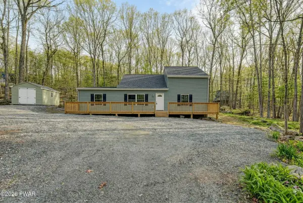 213 Upper Independence Drive, Lackawaxen, PA 18435