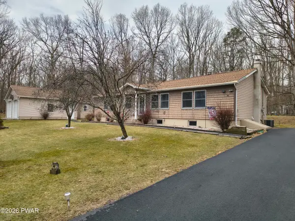 103 Forest Court, Hawley, PA 18428