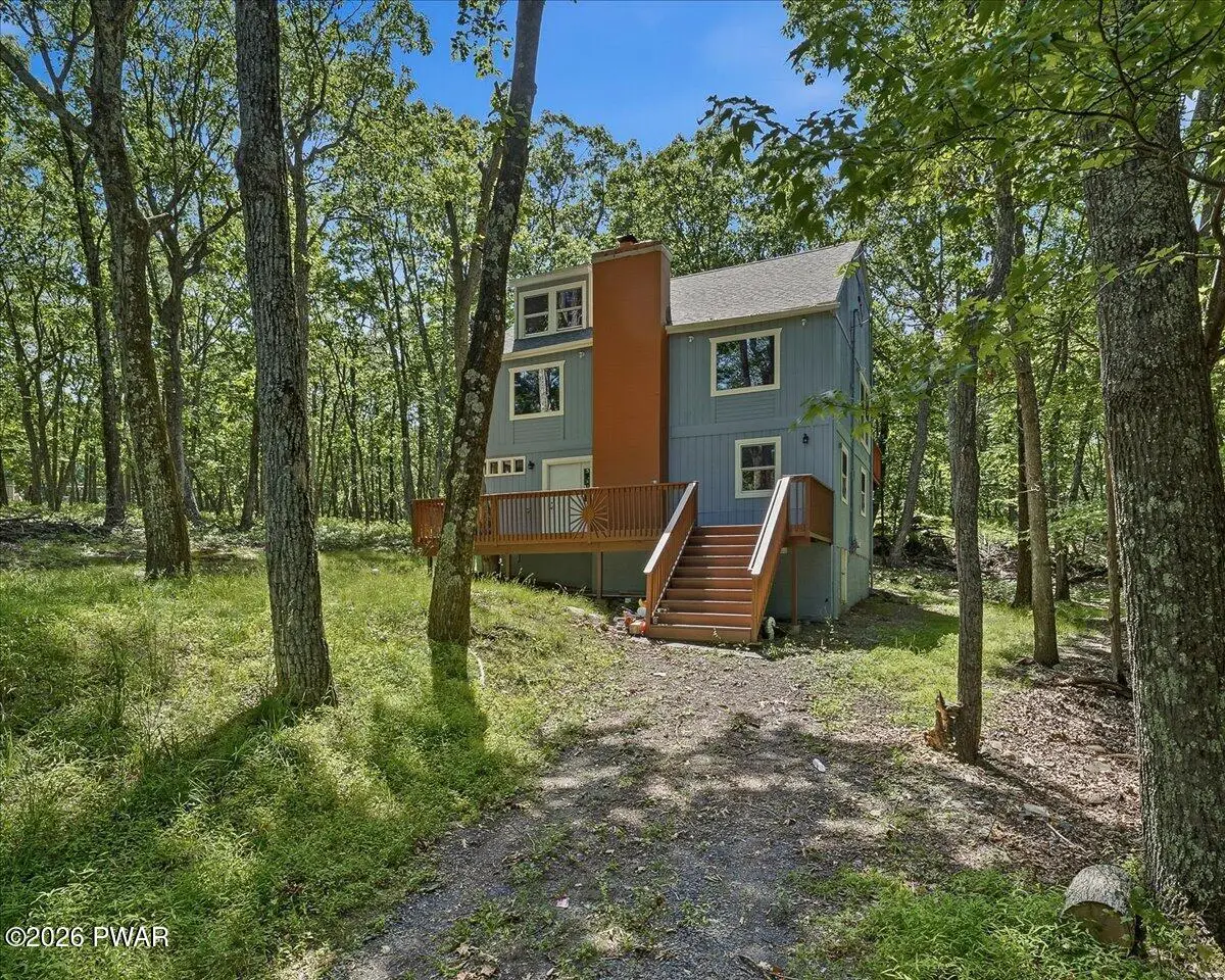 211 Geese Court, Bushkill, PA 18324 - #1