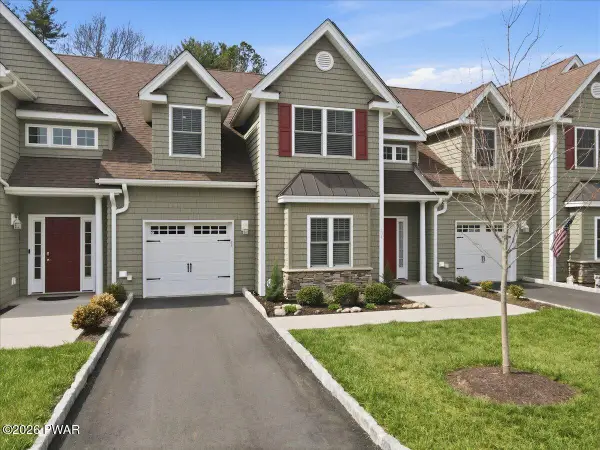 204 Braeburn Path, Matamoras, PA 18336