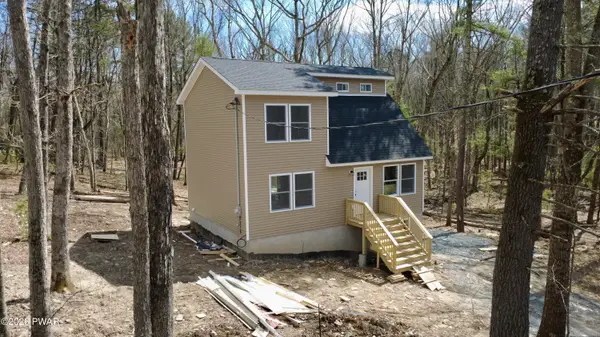 101 Pine Drive, Shohola, PA 18458